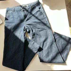 Woman’s Camaïeu blue jeans